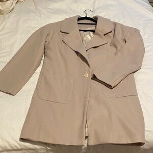 Elegant Women's Cream Trench Coat